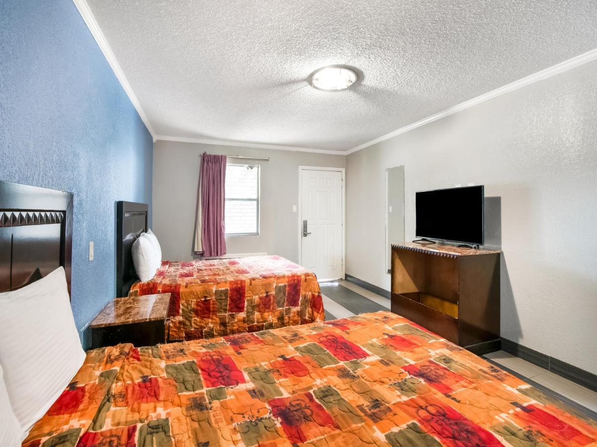 Oyo Hotel Houston I-69 & I-610 Exterior foto